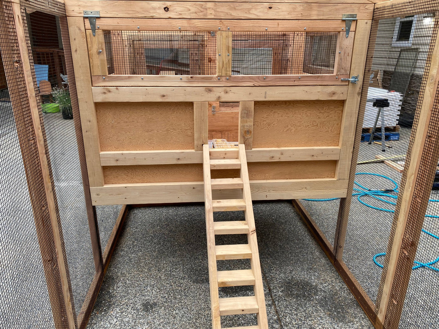 Walk-In Chicken Coop- 6′x12′x7.5′
